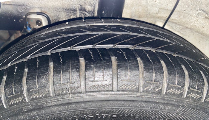 2018 Hyundai Grand i10 SPORTZ 1.2 KAPPA VTVT, Petrol, Manual, 42,162 km, Right Rear Tyre Tread