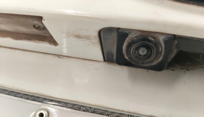 2021 Mahindra XUV300 W4 1.2 PETROL, Petrol, Manual, 40,775 km, Parking Camera