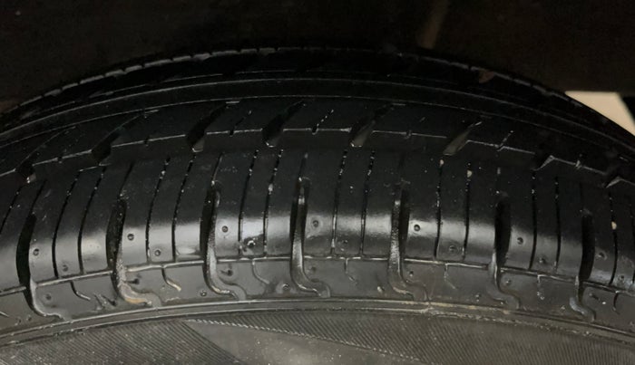 2018 Datsun Redi Go S 1.0 AMT, Petrol, Automatic, 33,130 km, Left Rear Tyre Tread