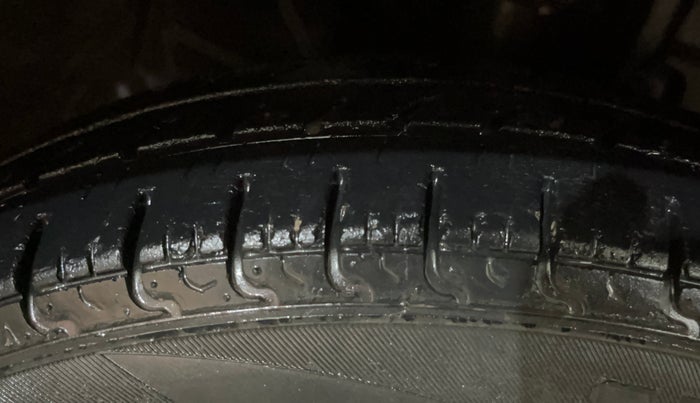2018 Datsun Redi Go S 1.0 AMT, Petrol, Automatic, 33,130 km, Right Front Tyre Tread