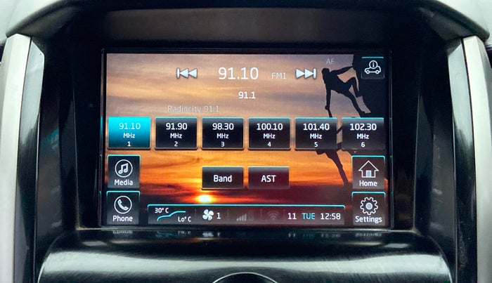 2018 Mahindra XUV500 W7 FWD, Diesel, Manual, 46,051 km, Infotainment System