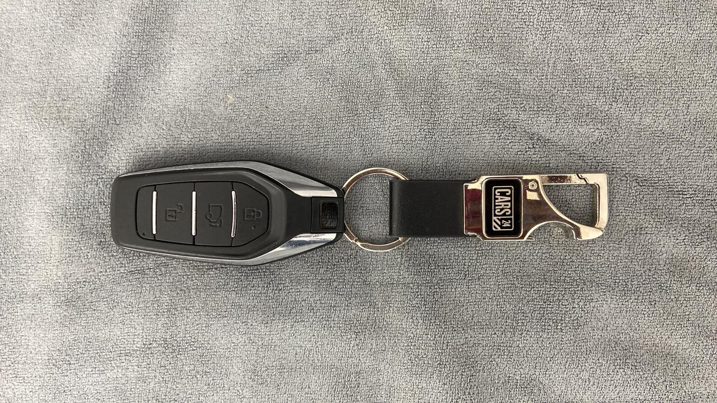 2018 Mahindra XUV500 W7 FWD, Diesel, Manual, 46,051 km, Key Close Up
