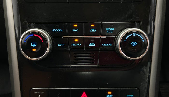 2018 Mahindra XUV500 W7 FWD, Diesel, Manual, 46,051 km, Automatic Climate Control