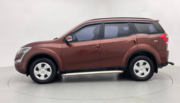 2018 Mahindra XUV500 W7 FWD, Diesel, Manual, 46,051 km, Left Side