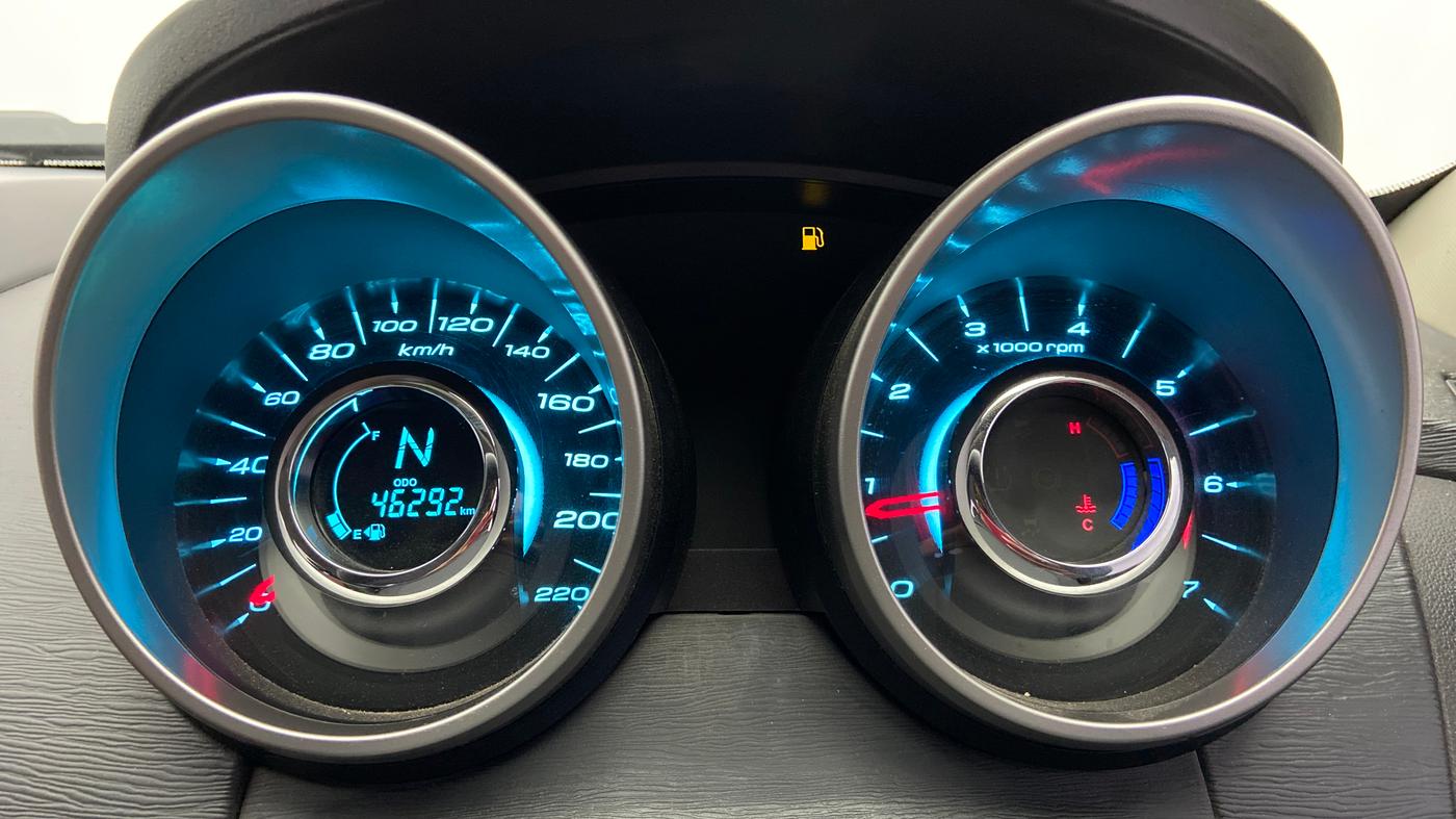 2018 Mahindra XUV500 W7 FWD, Diesel, Manual, 46,051 km, Odometer Image