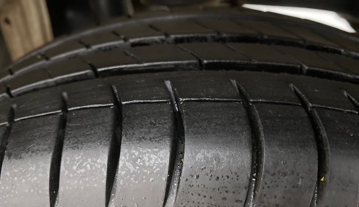 2011 Maruti Alto K10 VXI, Petrol, Manual, 48,487 km, Left Rear Tyre Tread