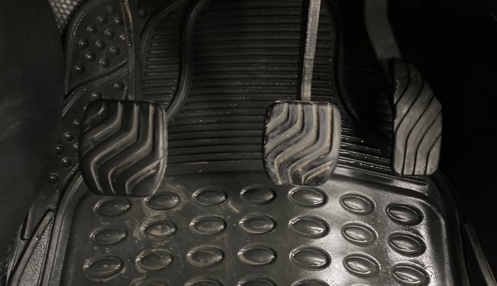 2020 Nissan MAGNITE XV PREMIUM TURBO (O), Petrol, Manual, 41,361 km, Pedals