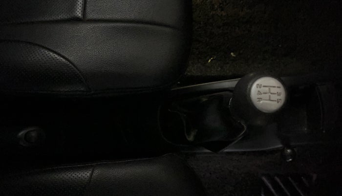 2017 Maruti Wagon R 1.0 LXI CNG, CNG, Manual, 62,952 km, Gear Lever