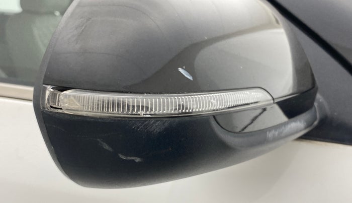 2019 KIA SELTOS HTX 1.5 PETROL MT, Petrol, Manual, 57,179 km, Right rear-view mirror - Indicator light has minor damage