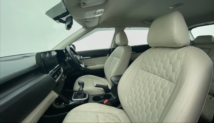 2019 KIA SELTOS HTX 1.5 PETROL MT, Petrol, Manual, 57,179 km, Right Side Front Door Cabin