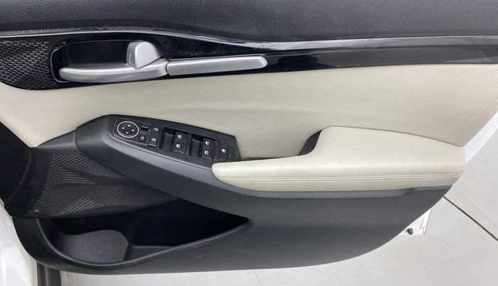 2019 KIA SELTOS HTX 1.5 PETROL MT, Petrol, Manual, 57,179 km, Driver Side Door Panels Control