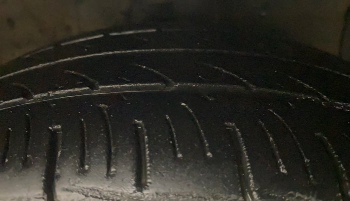 2019 Hyundai Grand i10 SPORTZ 1.2 KAPPA VTVT, Petrol, Manual, 76,312 km, Right Front Tyre Tread