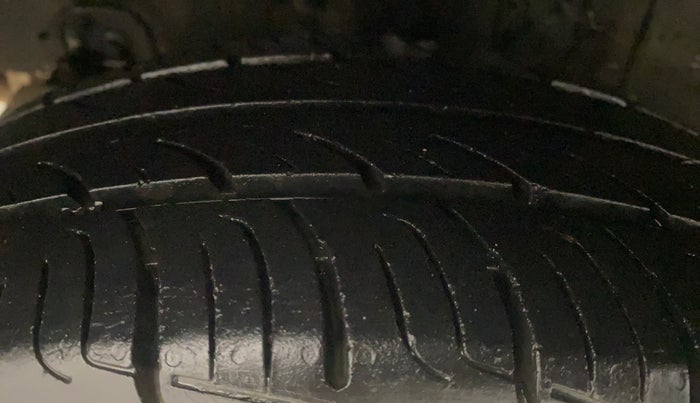 2019 Hyundai Grand i10 SPORTZ 1.2 KAPPA VTVT, Petrol, Manual, 76,312 km, Right Rear Tyre Tread