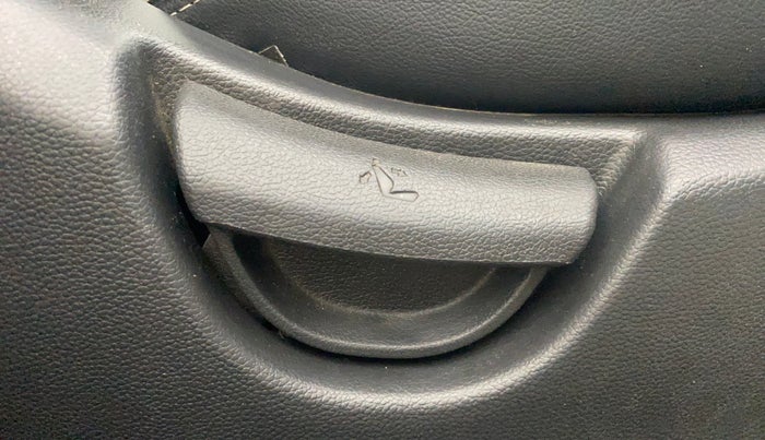 2019 Hyundai Grand i10 SPORTZ 1.2 KAPPA VTVT, Petrol, Manual, 76,312 km, Driver Side Adjustment Panel