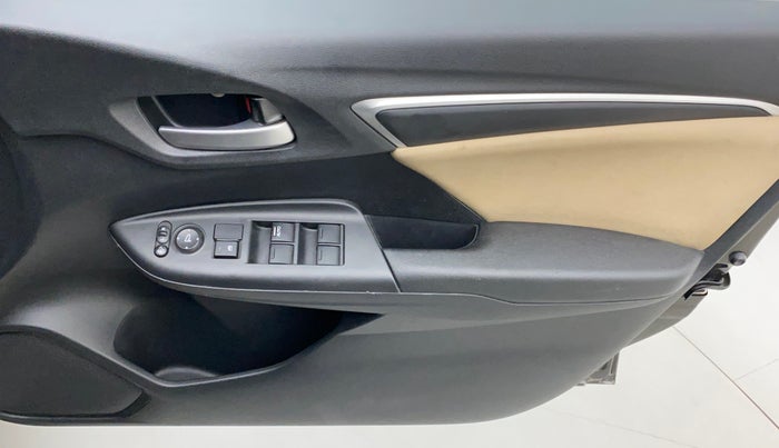 2018 Honda Jazz 1.2L I-VTEC V, Petrol, Manual, 41,366 km, Driver Side Door Panels Control