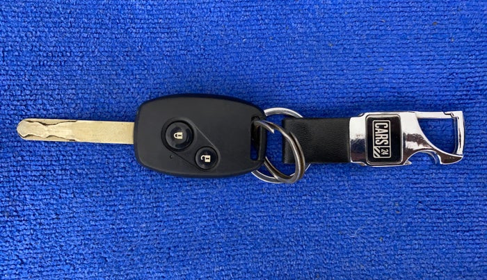 2012 Honda Brio V MT, Petrol, Manual, 79,896 km, Key Close Up