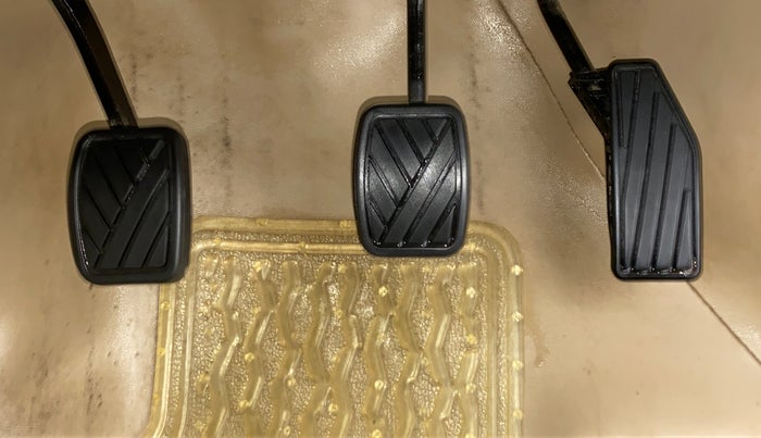 2018 Maruti Dzire VXI, Petrol, Manual, 28,696 km, Pedals