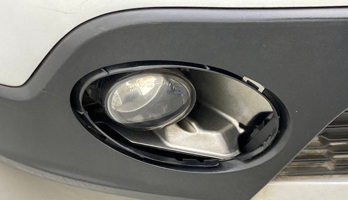 2014 Volkswagen Cross Polo HIGHLINE TDI, Diesel, Manual, 76,838 km, Right fog light - Fog Light cover missing