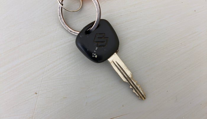 2019 Maruti Eeco 7 STR, CNG, Manual, 84,467 km, Key Close Up