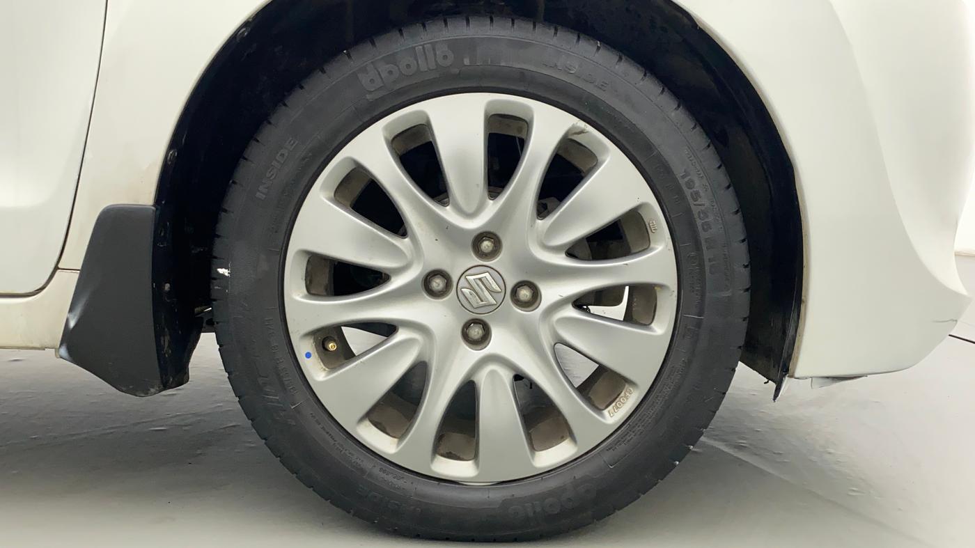 2016 Maruti Baleno ZETA CVT PETROL 1.2, Petrol, Automatic, 32,334 km, Right Front Wheel