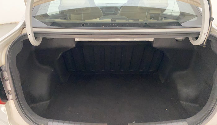 2017 Hyundai Xcent SX 1.2, Petrol, Manual, 64,734 km, Boot Inside