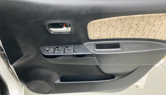 2017 Maruti Wagon R 1.0 VXI, Petrol, Manual, 43,944 km, Driver Side Door Panels Control