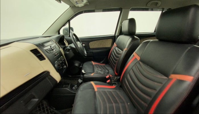 2017 Maruti Wagon R 1.0 VXI, Petrol, Manual, 43,944 km, Right Side Front Door Cabin