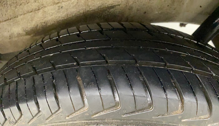 2017 Maruti Wagon R 1.0 VXI, Petrol, Manual, 43,944 km, Left Rear Tyre Tread