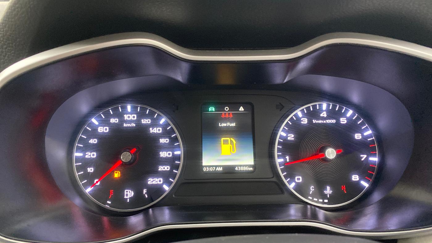 2023 MG ASTOR STYLE 1.5 MT, Petrol, Manual, 43,886 km, Odometer Image