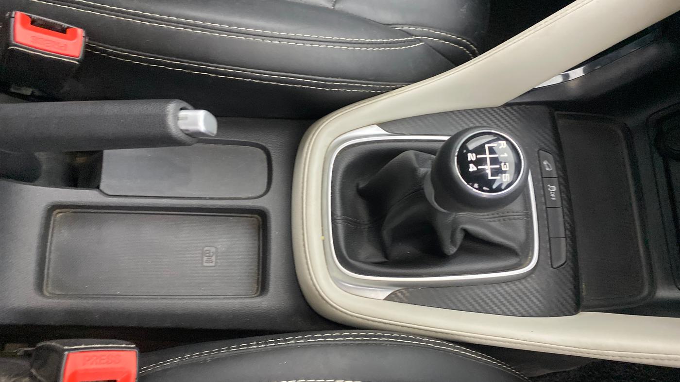 2023 MG ASTOR STYLE 1.5 MT, Petrol, Manual, 43,886 km, Gear Lever