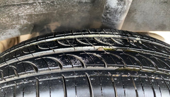 2016 Datsun Redi Go T (O), Petrol, Manual, 29,508 km, Left Rear Tyre Tread