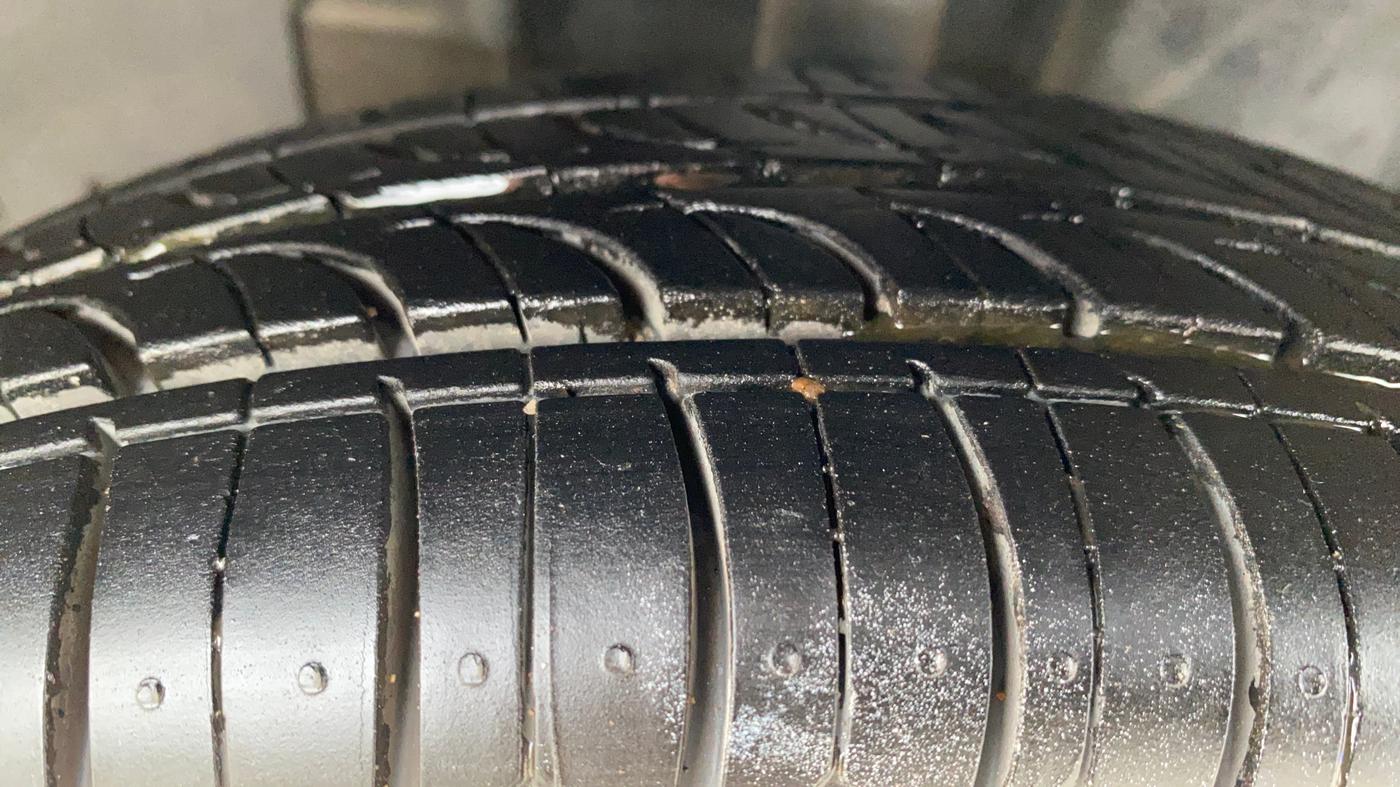 2016 Datsun Redi Go T (O), Petrol, Manual, 29,520 km, Left Front Tyre Tread