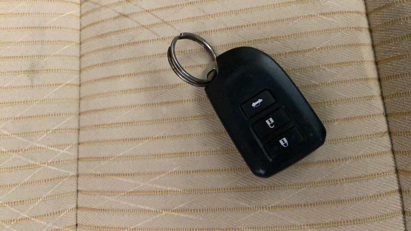 2018 Toyota YARIS G MT, Petrol, Manual, 41,732 km, Key Close Up