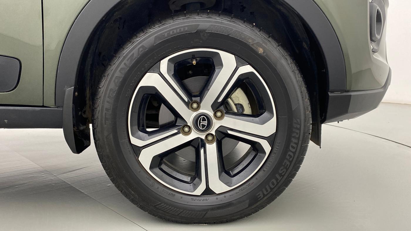 2021 Tata NEXON XZ+ SUNROOF 1.5 RTQ, Diesel, Manual, 13,824 km, Right Front Wheel