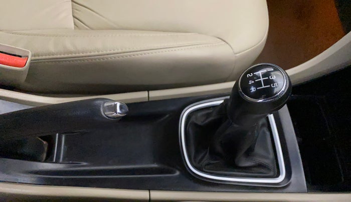 2020 Maruti Ciaz ALPHA 1.5 SHVS PETROL, Petrol, Manual, 60,555 km, Gear Lever