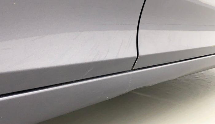 2015 Hyundai Eon ERA +, Petrol, Manual, 41,999 km, Right running board - Minor scratches