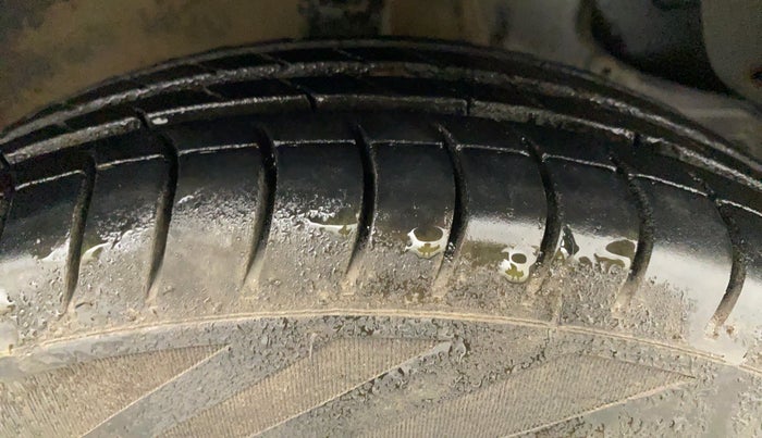 2015 Hyundai Eon ERA +, Petrol, Manual, 41,999 km, Right Front Tyre Tread