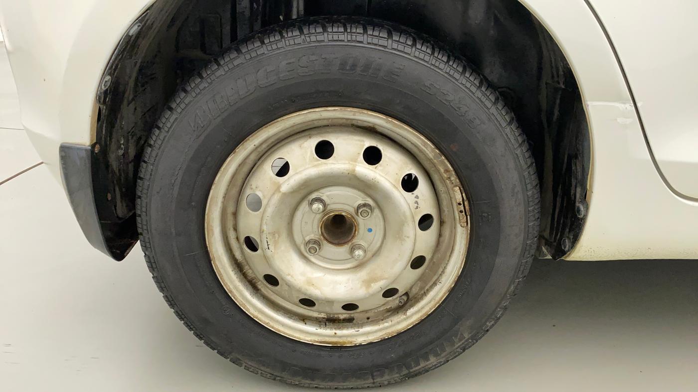 2012 Maruti Swift LXI, Petrol, Manual, 29,397 km, Right Rear Wheel