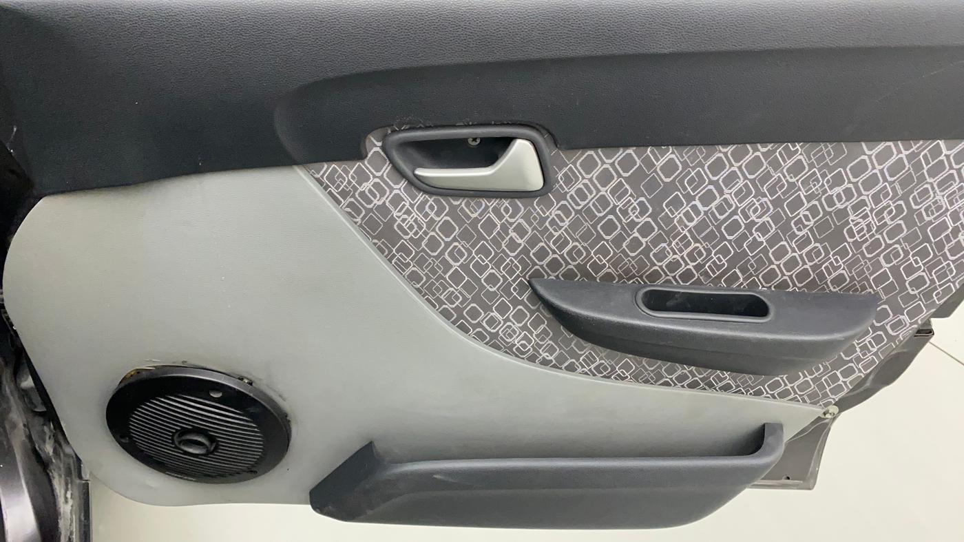 2016 Maruti Alto 800 LXI, Petrol, Manual, 57,114 km, Driver Side Door Panels Control
