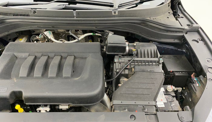 2025 Mahindra XUV700 AX 7 LUXURY D AT 7 STR, Diesel, Automatic, 15,433 km, Engine View - Left