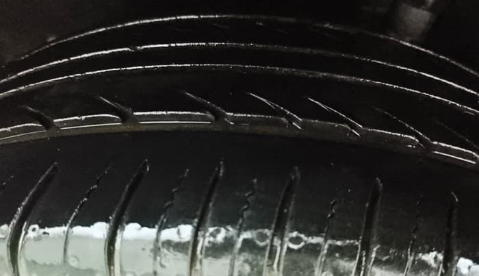 2014 Ford Ecosport TITANIUM 1.5L PETROL AT, Petrol, Automatic, 73,109 km, Left Rear Tyre Tread
