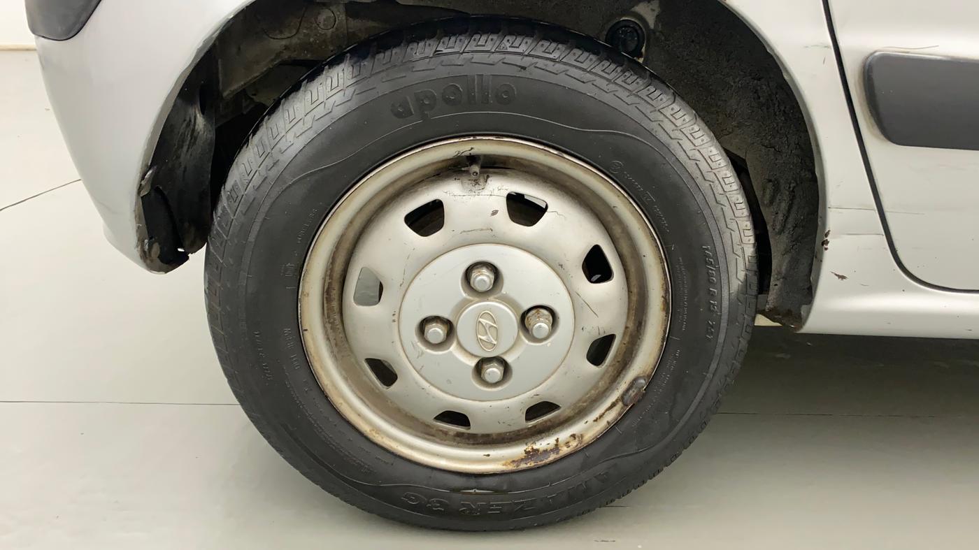 2011 Hyundai Santro Xing GL, Petrol, Manual, 40,610 km, Right Rear Wheel
