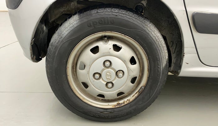 2011 Hyundai Santro Xing GL, Petrol, Manual, 40,610 km, Right Rear Wheel
