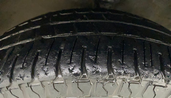 2011 Hyundai Santro Xing GL, Petrol, Manual, 40,610 km, Right Front Tyre Tread