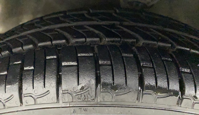 2011 Hyundai Santro Xing GL, Petrol, Manual, 40,610 km, Left Front Tyre Tread