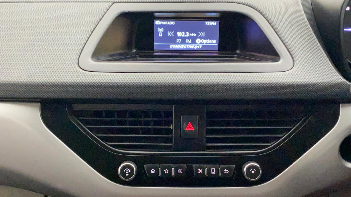 2019 Tata NEXON XM PETROL, Petrol, Manual, 52,358 km, Infotainment System