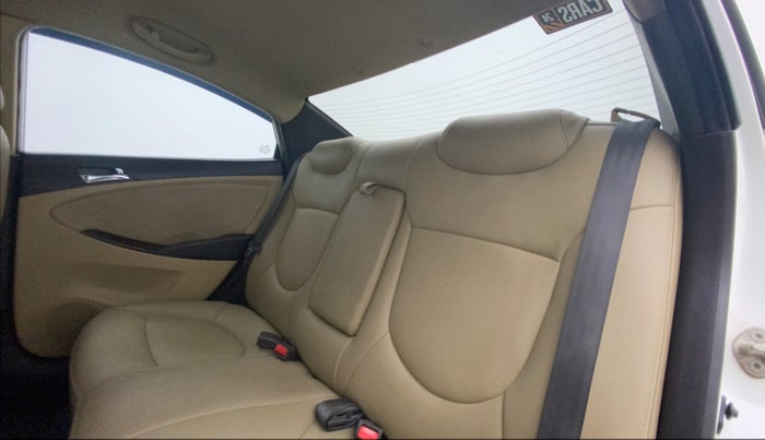 2013 Hyundai Verna FLUIDIC 1.6 VTVT EX, Petrol, Manual, 76,887 km, Right Side Rear Door Cabin