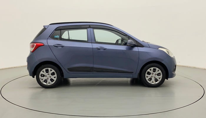 2015 Hyundai Grand i10 SPORTZ 1.2 KAPPA VTVT, Petrol, Manual, 72,833 km, Right Side View