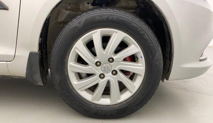 2015 Maruti Swift Dzire ZXI, Petrol, Manual, 28,746 km, Right Front Wheel