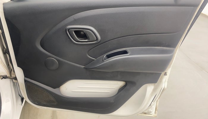 2017 Datsun Redi Go T (O), Petrol, Manual, 1,03,988 km, Driver Side Door Panels Control